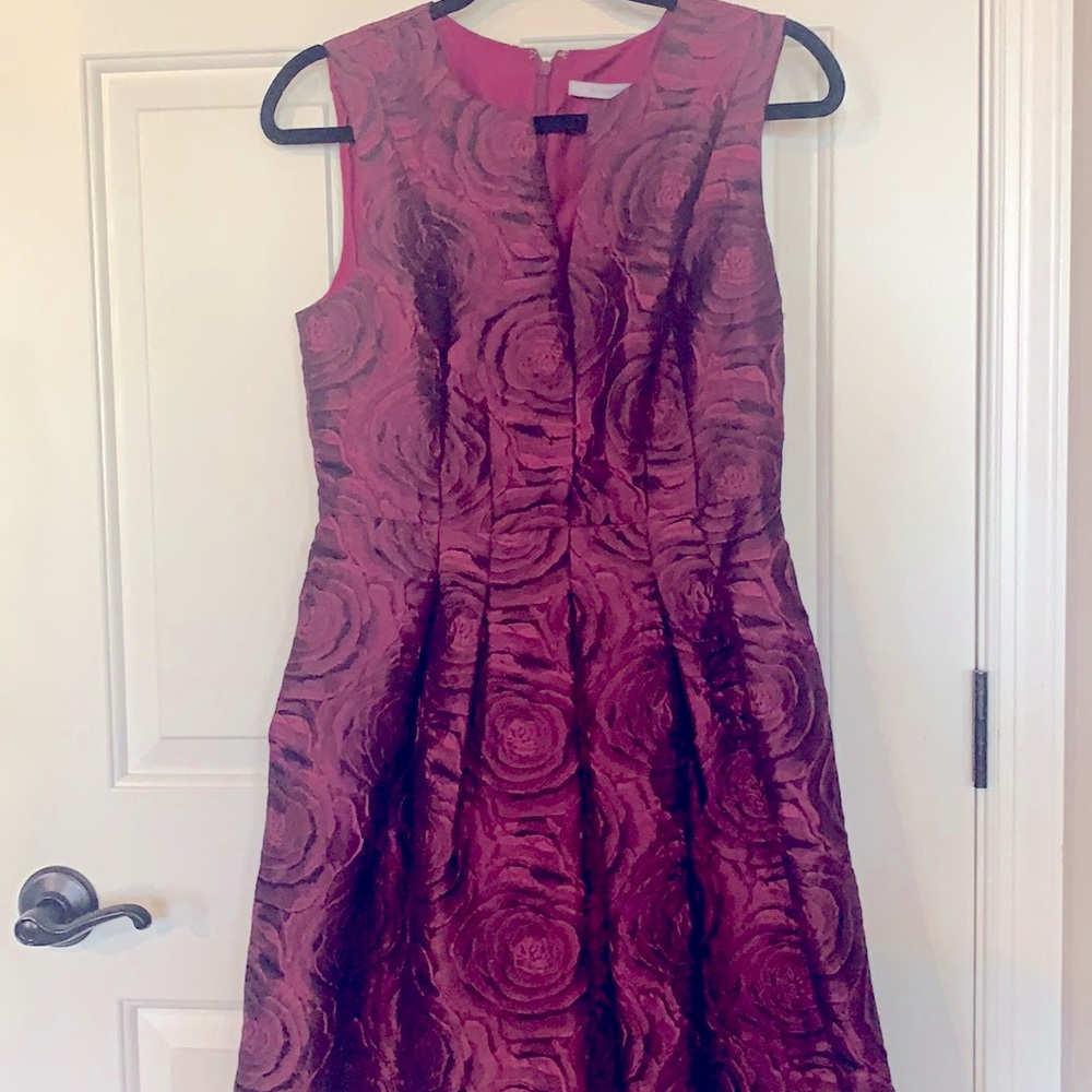 Magenta color sleeveless dress